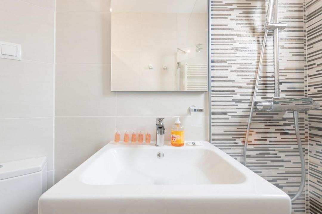 2Bd 1Bth Furnished - Nuevos Ministerios Lejlighed Madrid Eksteriør billede